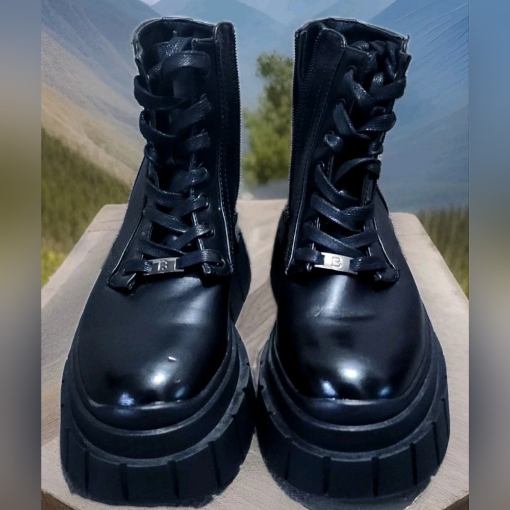 Unisex Platform Black faux Leather, Chunky Combat 2" Boots Size 37 Us 6.5